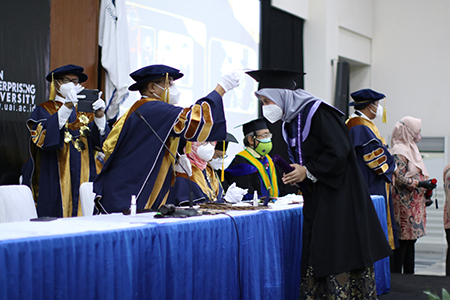 Universitas Al-Azhar Indonesia Gelar Wisuda XXV