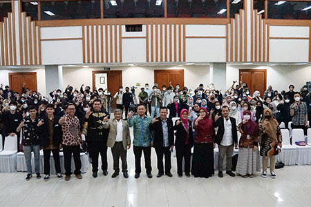 Goes To Campus, Komisaris Informasi DKI Jakarta Jabarkan Transparasi Kunci Kemajuan Dari Jakarta Untuk Indonesia Tangguh