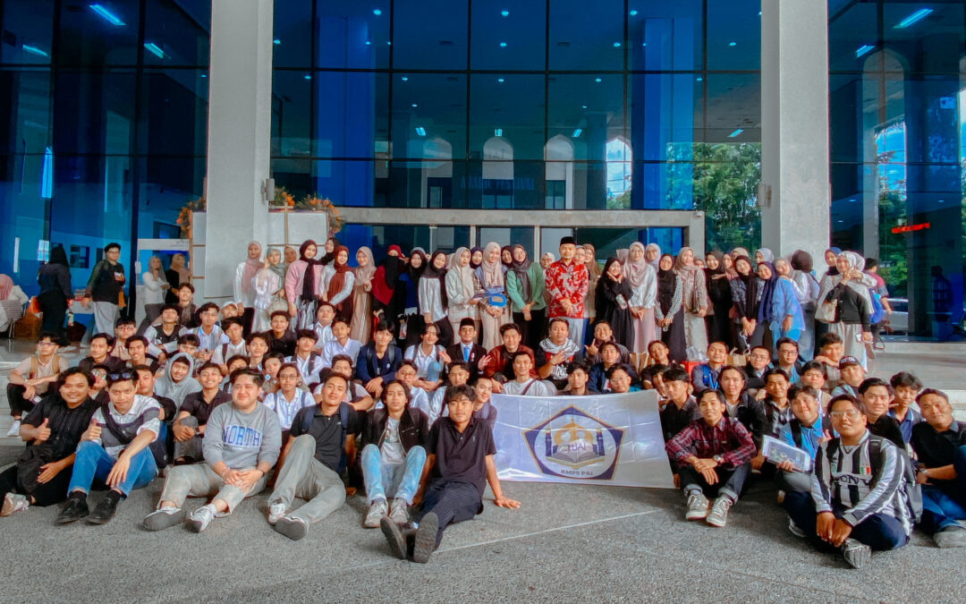 Mahasiswa PAI UAI Beri Kejutan Hangat untuk Kaprodi pada Peringatan Hari Guru