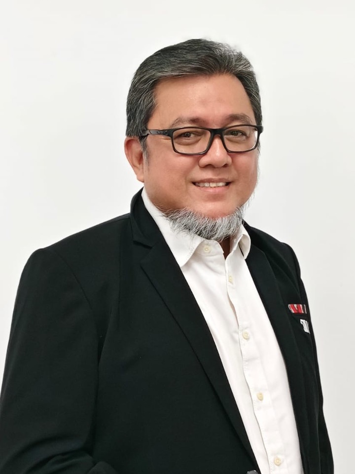 Dr. Des Hanafi, M.Si., M.H.