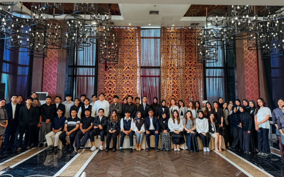Table Manner for PR: Pembekalan Etika dan Sikap Profesional Mahasiswa Program Studi Ilmu Komunikasi UAI