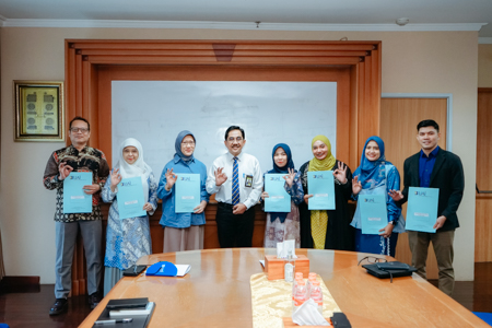 Tujuh Dosen Universitas Al-Azhar Indonesia Terima SK Kenaikan Jabatan Akademik Dosen Lektor Kepala dan Lektor