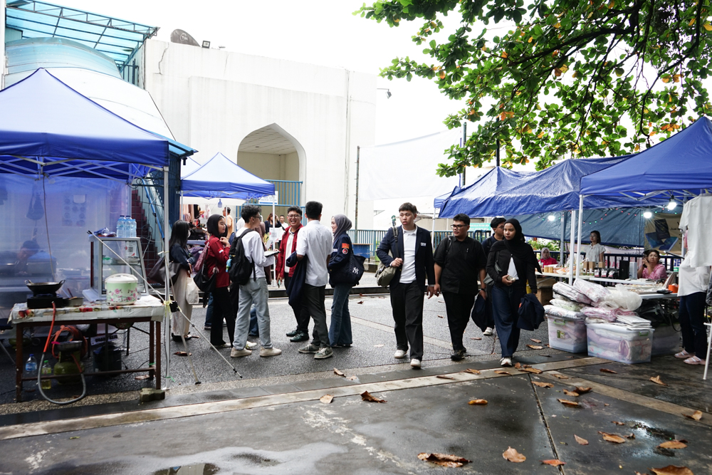 Bazaar Ramadhan UAI Hadirkan Ragam Kuliner dan Produk Kreatif di Tenda Biru
