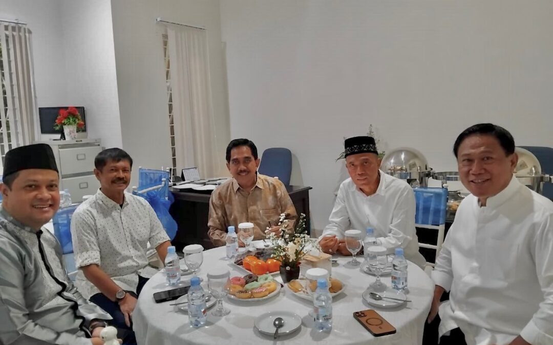 Rektor UAI Hadiri Buka Puasa Bersama Ikatan Alumni UII DPW Jakarta