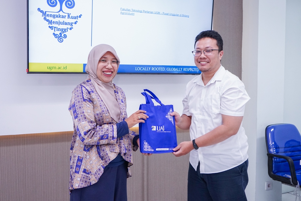 Prodi Teknologi Pangan UAI Bekali Mahasiswa melalui Sosialisasi Program Magister Teknologi Hasil Perkebunan UGM