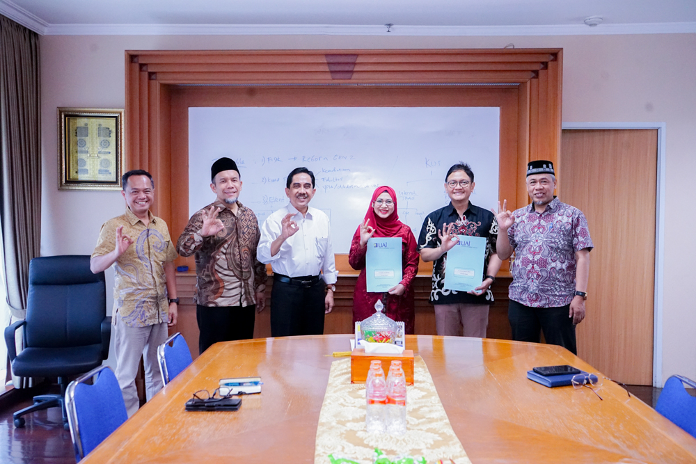 Karier Akademik Terus Tumbuh, Dua Dosen UAI Raih Lektor Kepala
